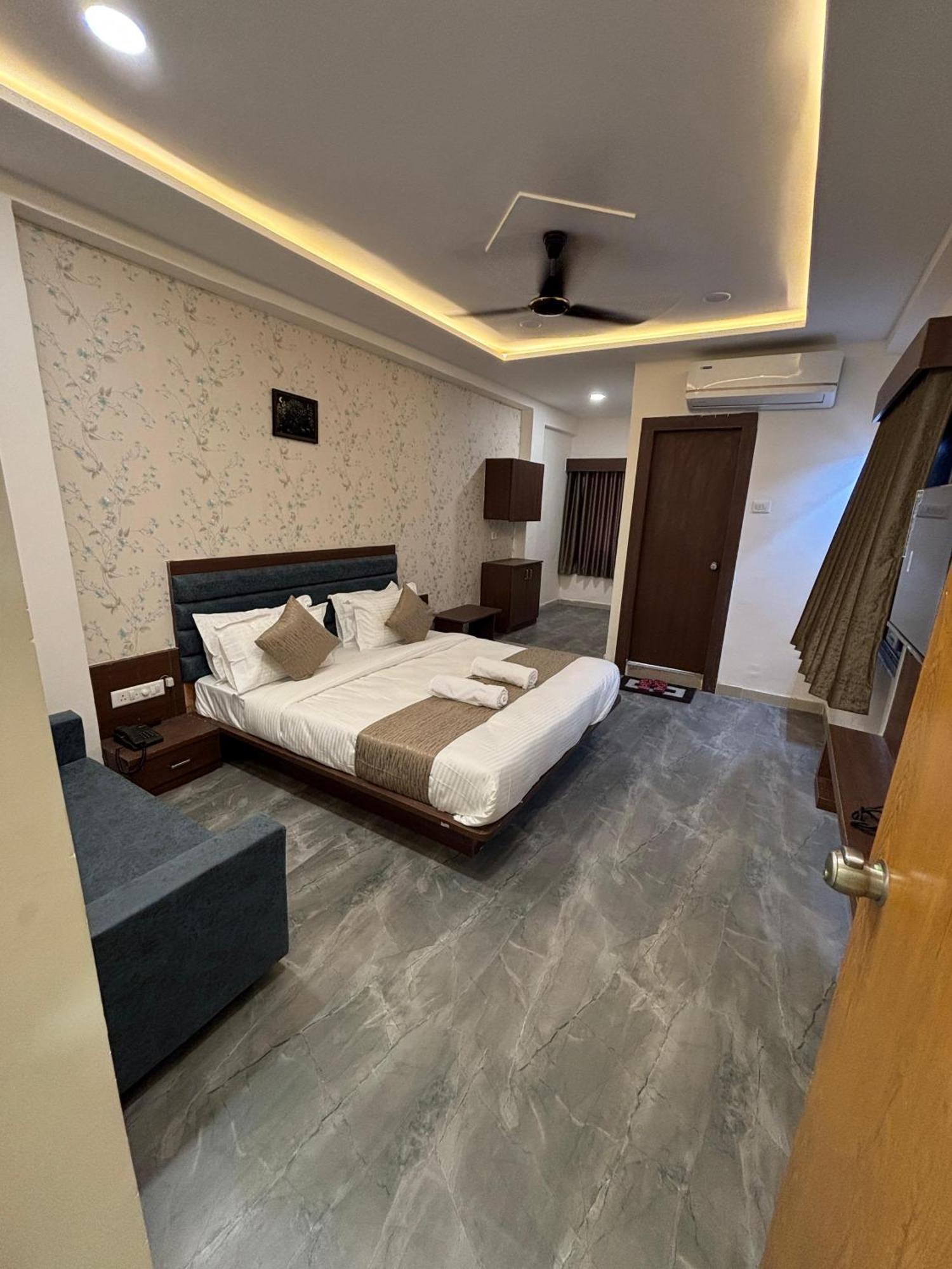 Hotel Mountain Bharuch المظهر الخارجي الصورة