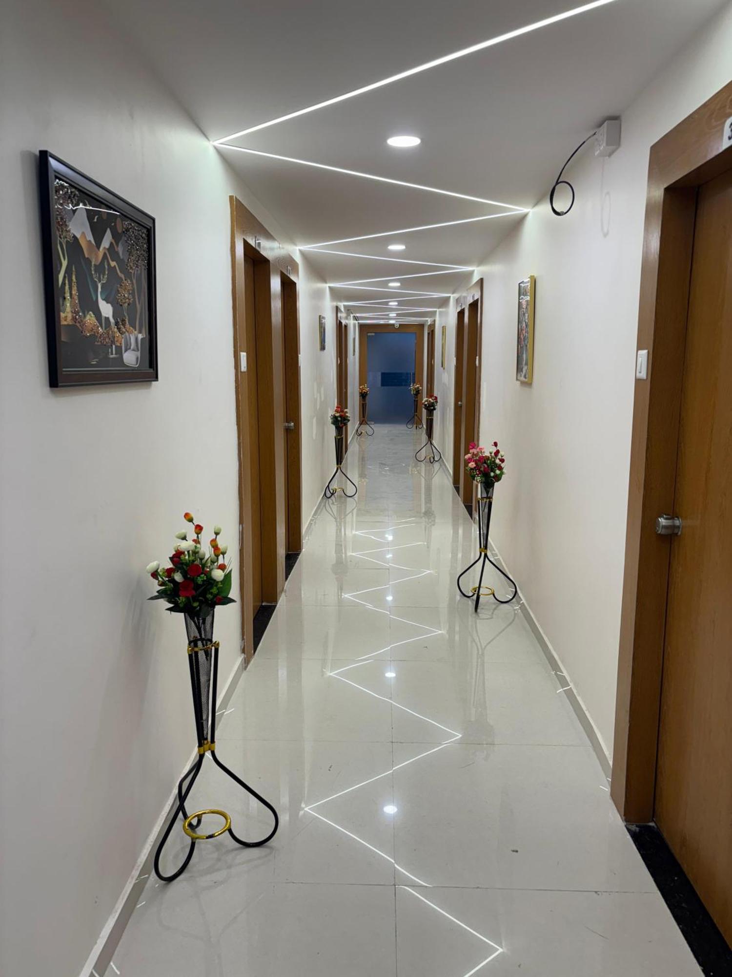 Hotel Mountain Bharuch المظهر الخارجي الصورة